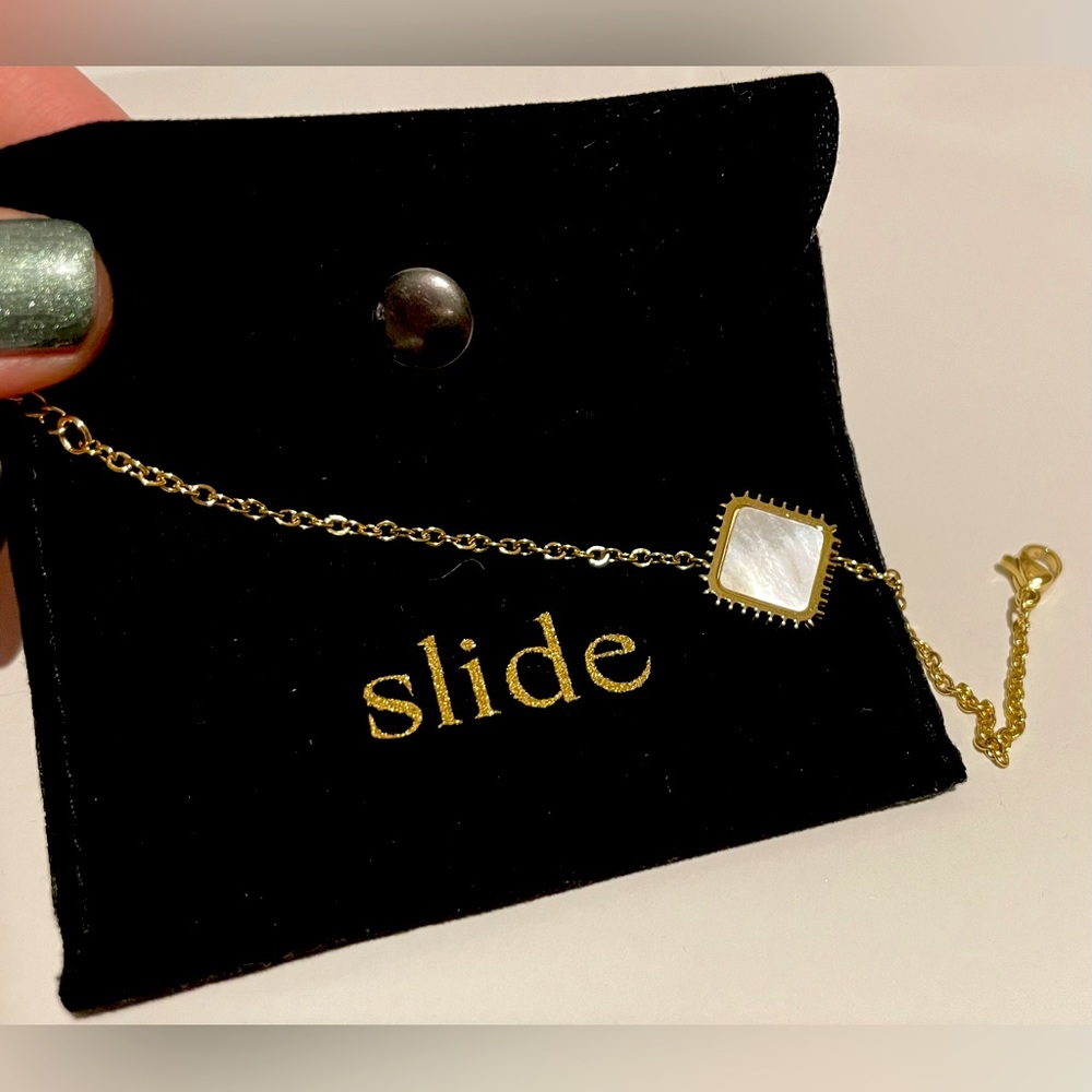 Slide Jewels - 18k Gold Plated, White Mother of Pearl Bracelet